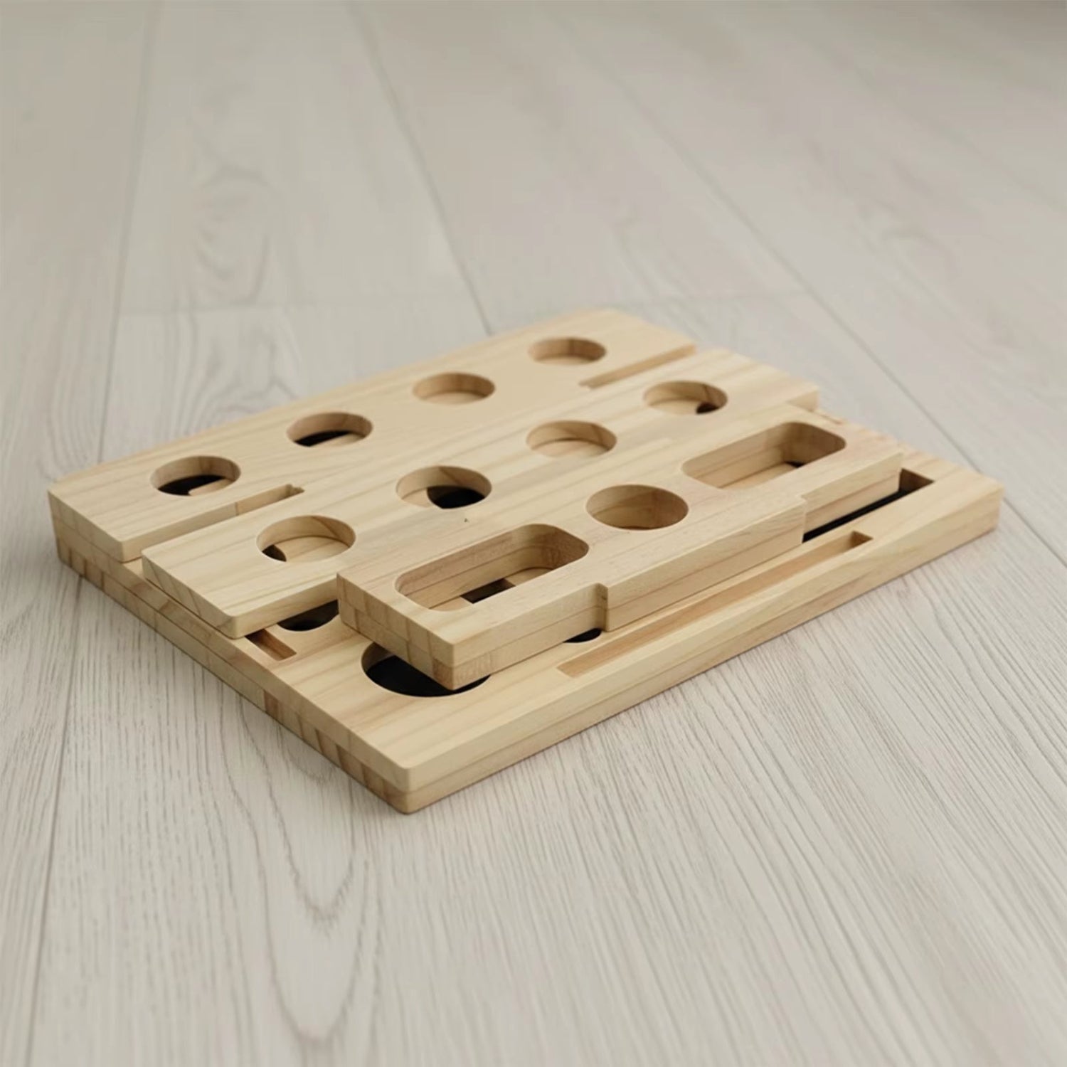 Interactive Wooden Cat Puzzle Toy with 3 Balls Tunnel Bell Ball Indoor Hunting Entertainment Play Toy for Kittens Training Box